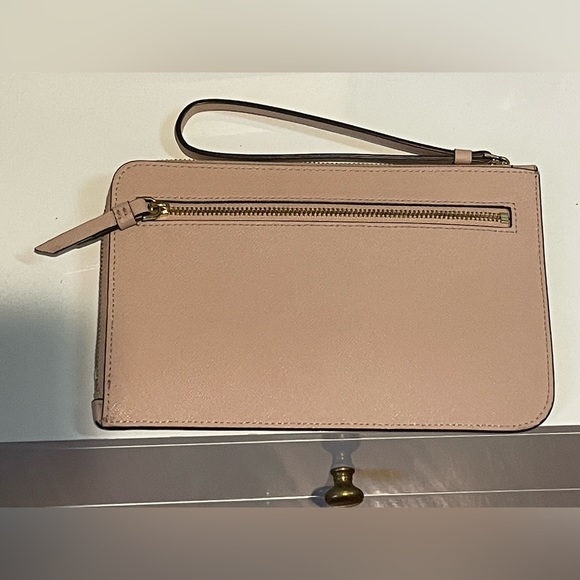 Kate Spade ♠️ wristlet - Picture 2 of 4